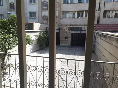 اجاره واحد 2خوابه 149 متری طبقه همکف خیابان مفتح