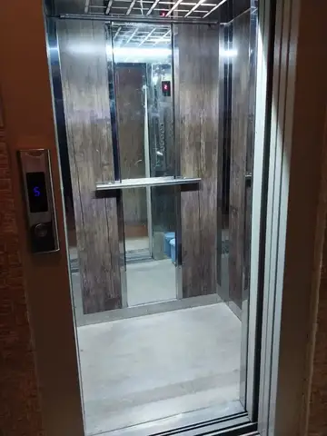 73 متر اتابک