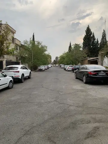 شهرك غرب ٣٠٠ متر ٣ خوابه تراس قابل چيدمان