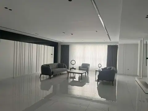 اجاره سه خوابه 200 متری فرمانیه شرقی؛ ساختمان 3 ساله با دو پارکینگ