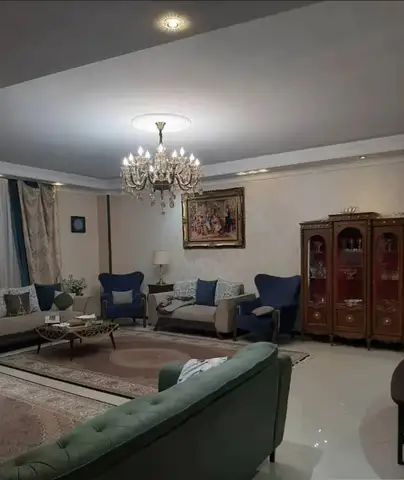 110 متری فول در جنوب فلکه اول صادقیه